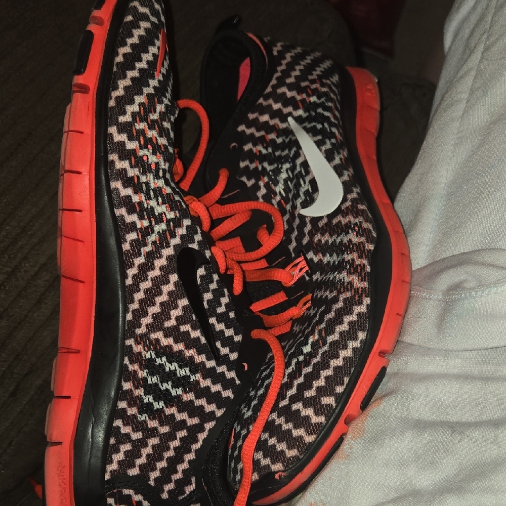 Nike Women's Black and Orange Shoes